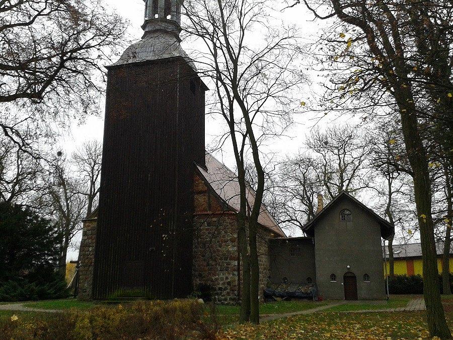 Kościół p.w. Matki Bożej Królowej Polski - Przelewice