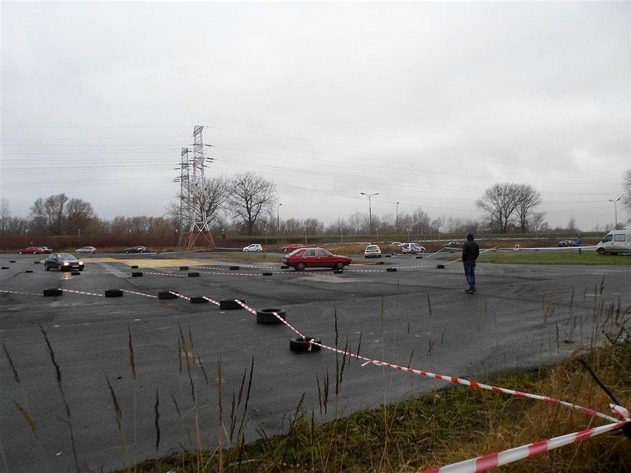 Na torze FSO zawody automobilowe