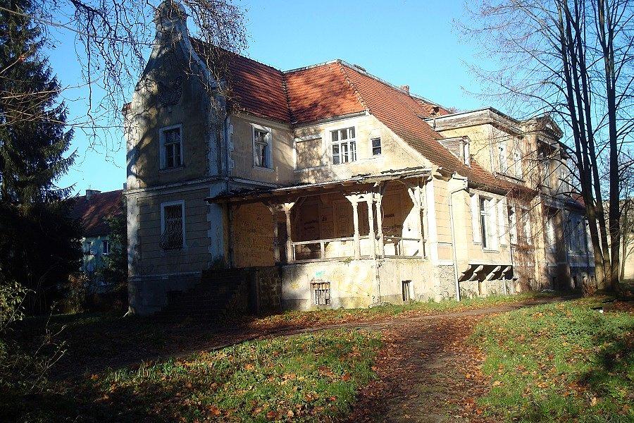Pałac w Barzkowicach