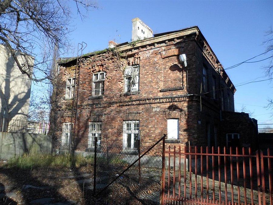 Budynek portierni widok z wewnątrz zakładu