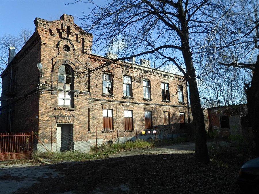 Budynek administracyjny widok z wewnątrz zakładu