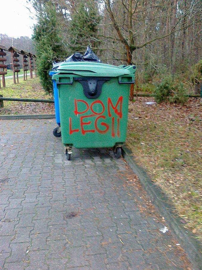 Coś dla kibiców Legii..Pytanie, zdesperowany kibic Legii czy miłosnik Polonii to napisał? :))