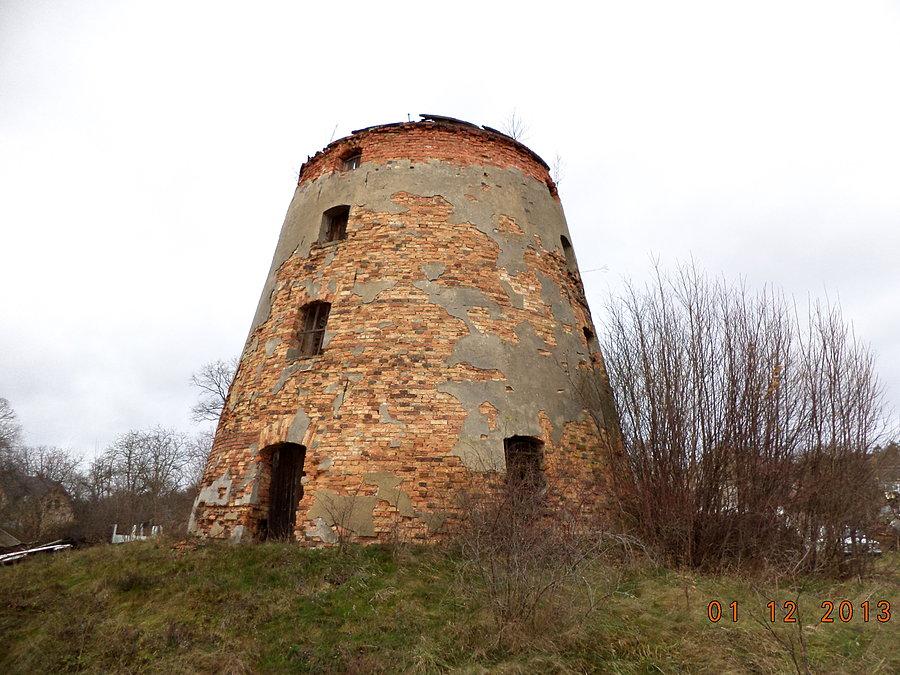 Ruiny wiatraka w Witoszynie