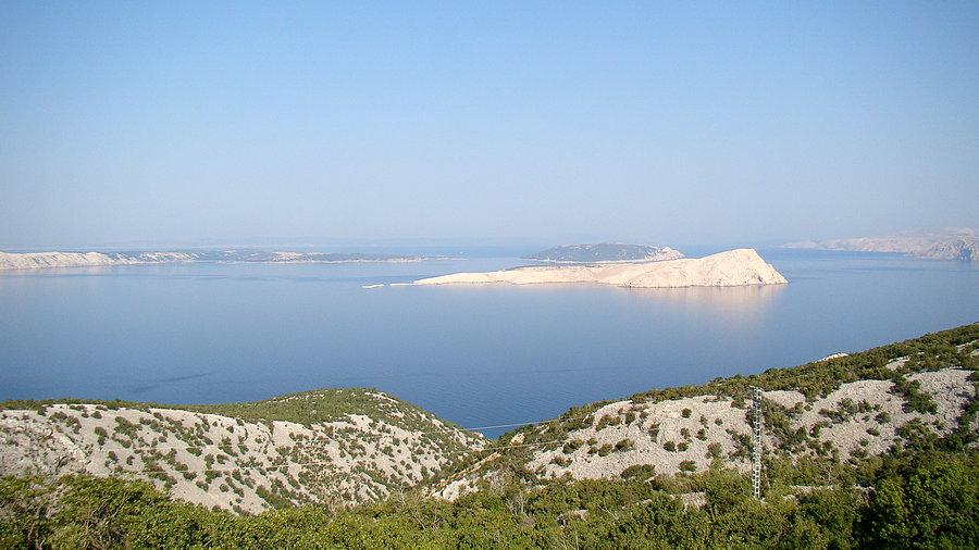 Na plażę musimy trochę zjechać w dół