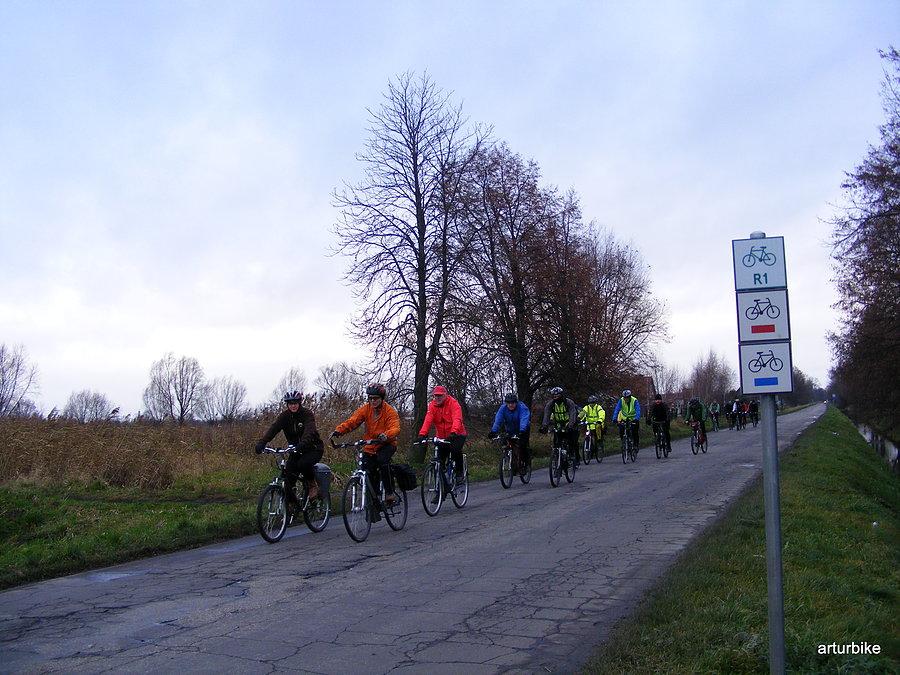 Elbląscy bikerzy na szlaku wycieczki ERGO