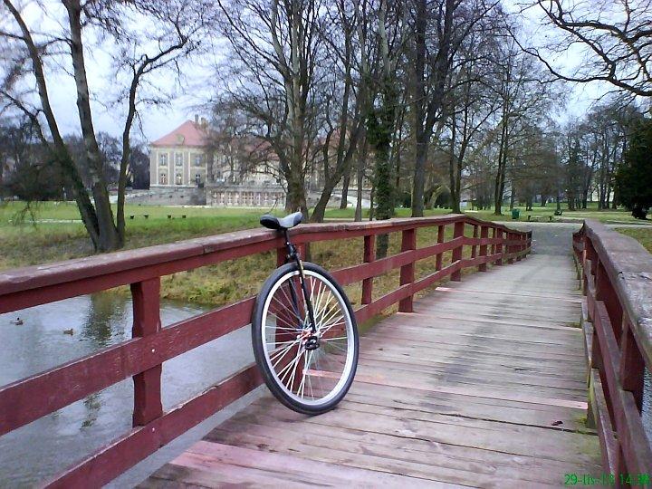 Strach wskakiwać na rower przy tak niskich poręczach