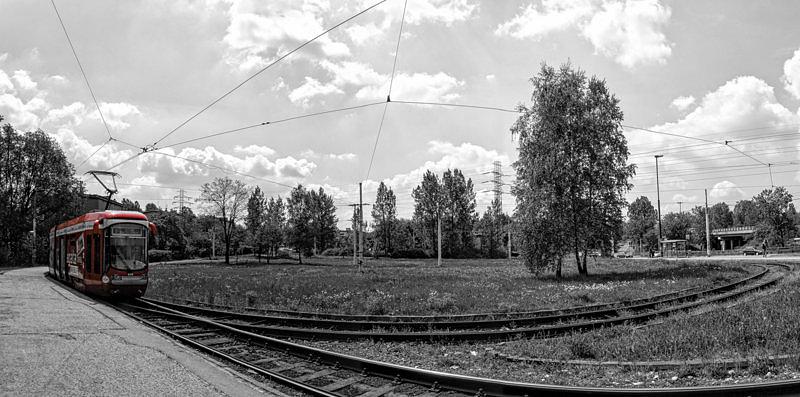 Pętla tramwajowa w Katowicach Brynowie - gdy wszystko się jeszcze zieleniło
