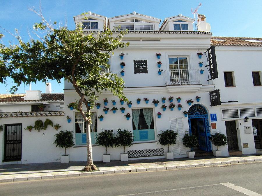 Hotel Pueblo w Benalmádena