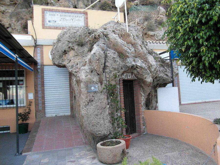 Knajpa w skale - Torremolinos
