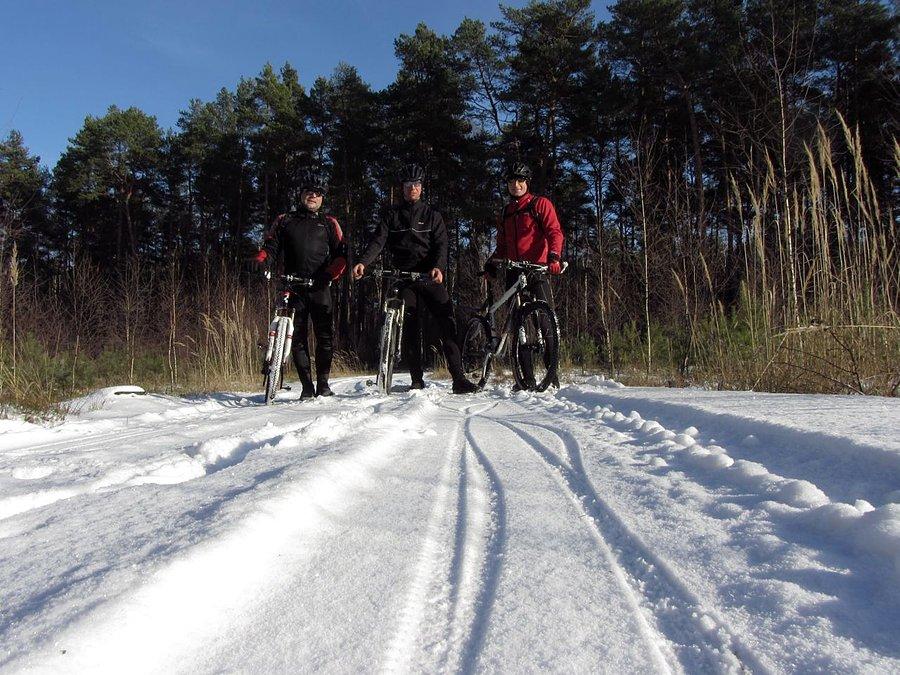 Śnieg, rower i przyjaciele :)