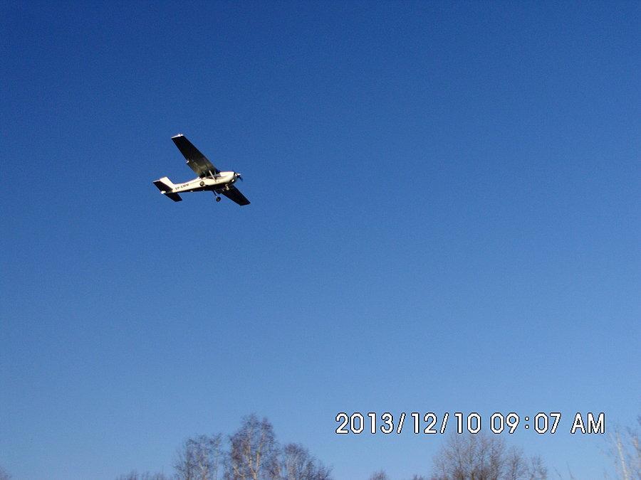 Cessna 172N podchodzi do lądowania na Muchowcu