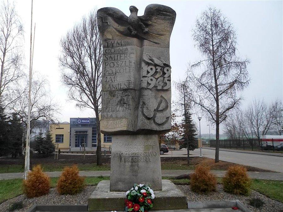 Pomnik poległych w latach 1939 - 1945