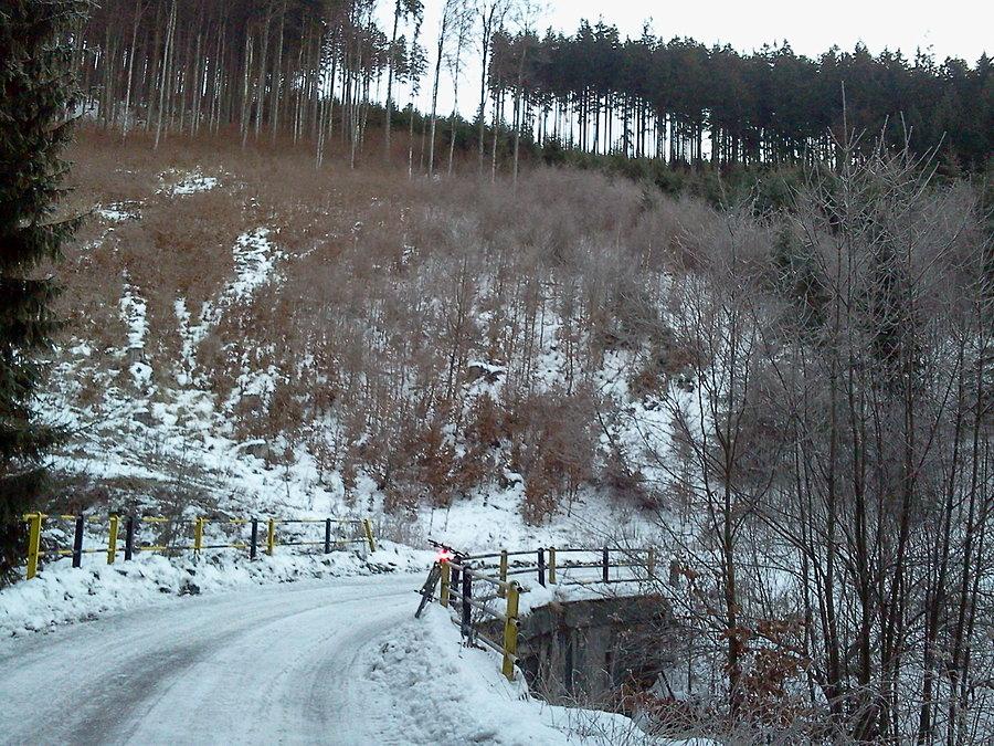 Lód na drodze