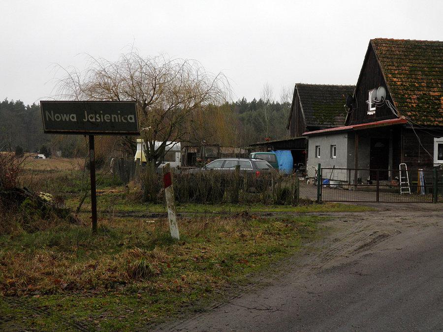 Mała osada na trasie Jasienica - Drogoradz - Trzebież