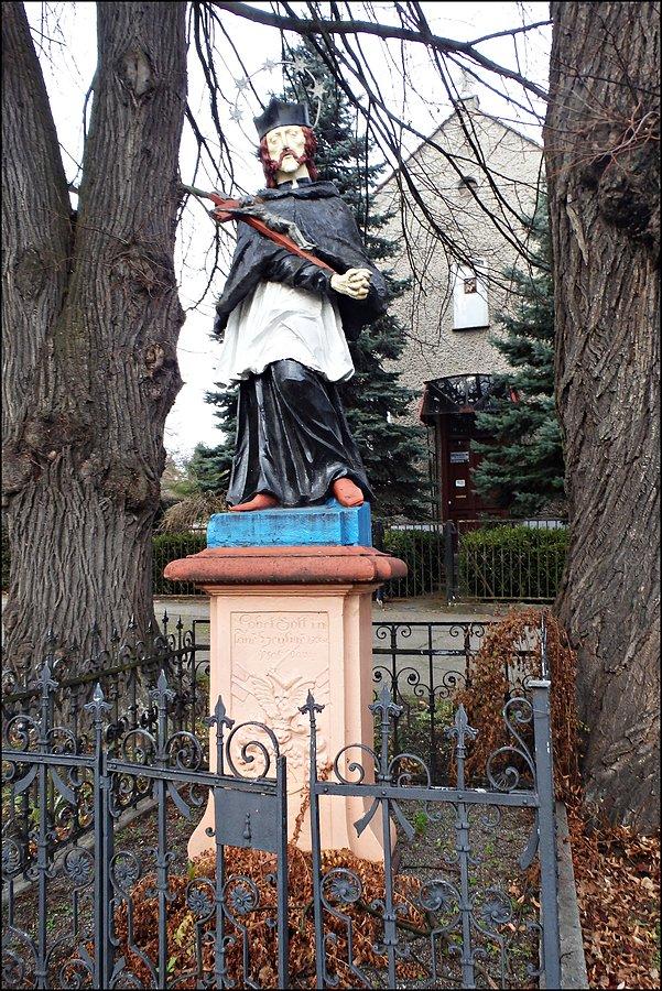 Pomnik w Łosiowie