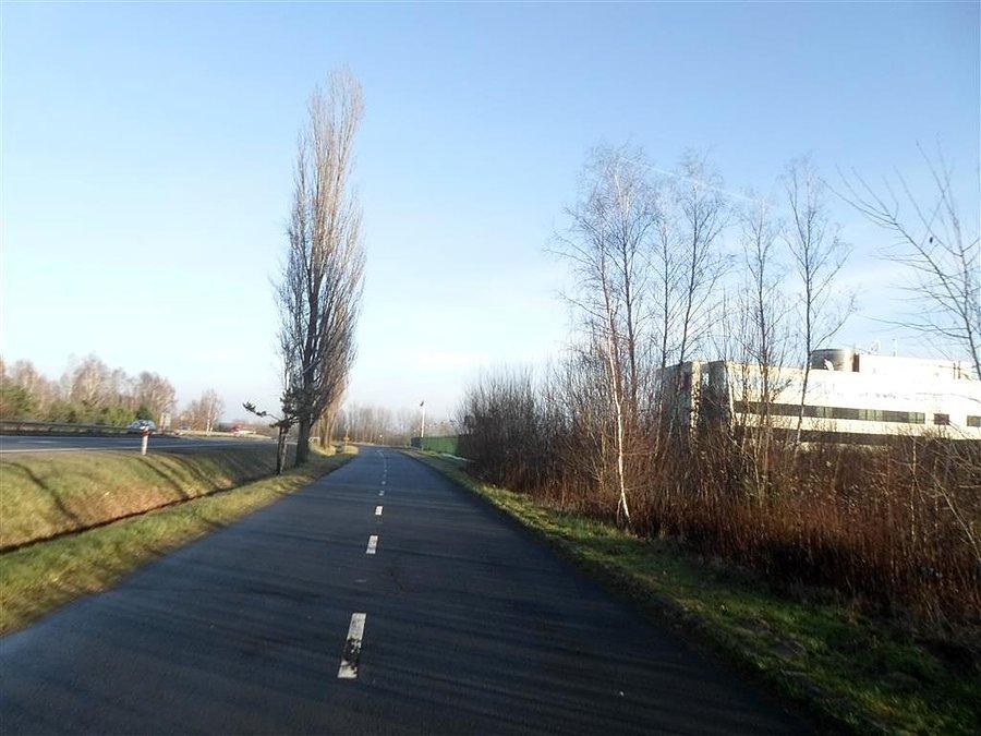 Obok ktajowej "ósemki"