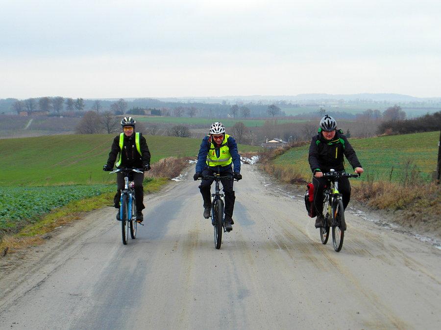 Rowerzyści w drodze - Śliwiny