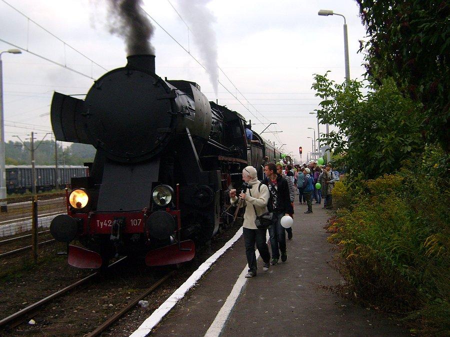 Ty42-107 na stacji Tomaszów Mazowiecki