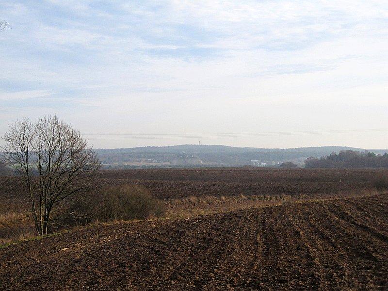 Widok z Radojewa na okolice Dziewiczej Góry