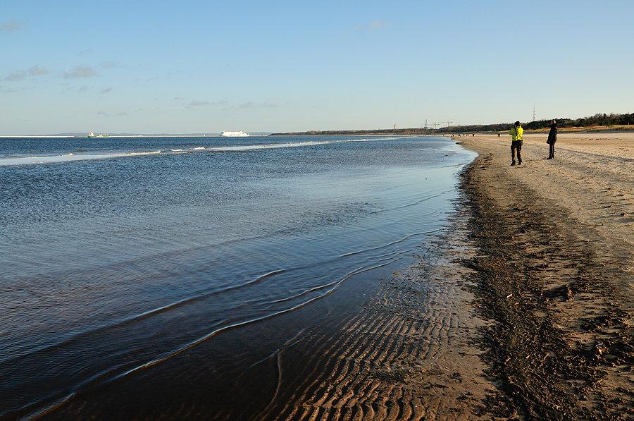 Spokojne morze, spokój na plaży
