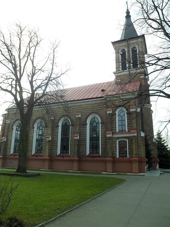 Kościół w Starej Iwicznej
