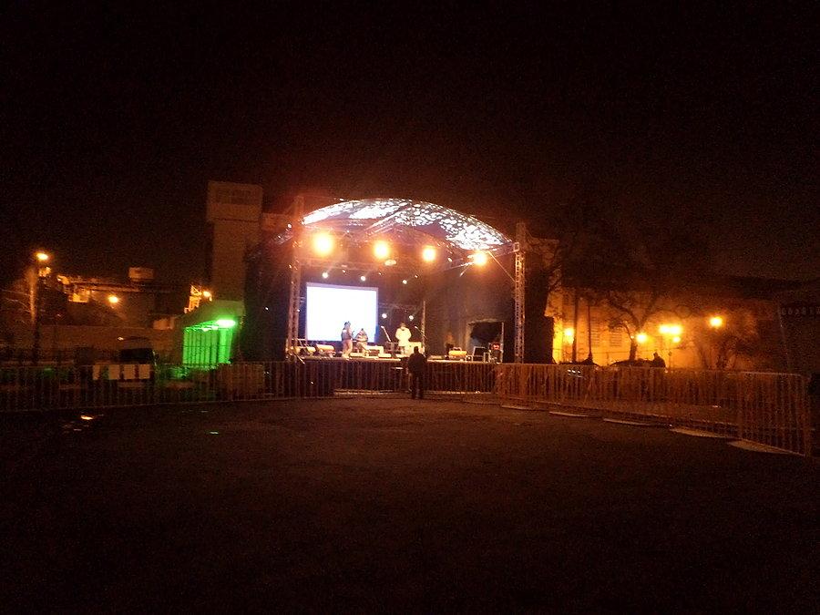 Sylwestrowa scena w Ebowie