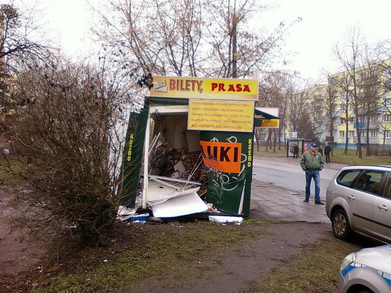 Rozbity kiosk