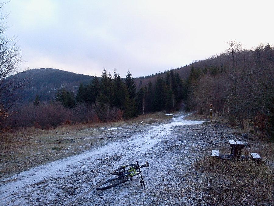 Widok na Ropicę i Lipowy
