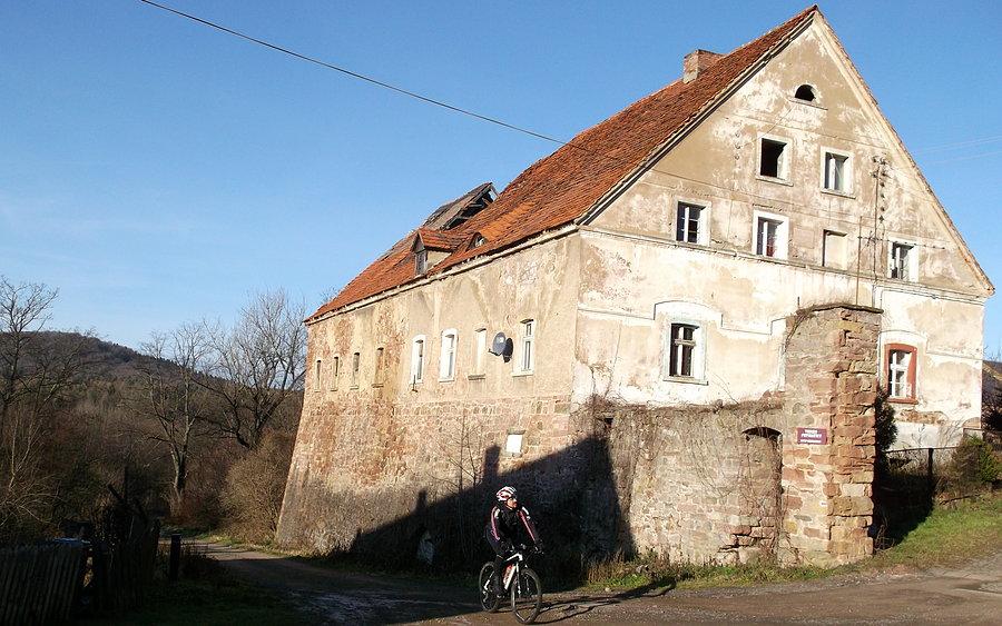 Na trasie mijaliśmy sporo starych poniemieckich obiektów