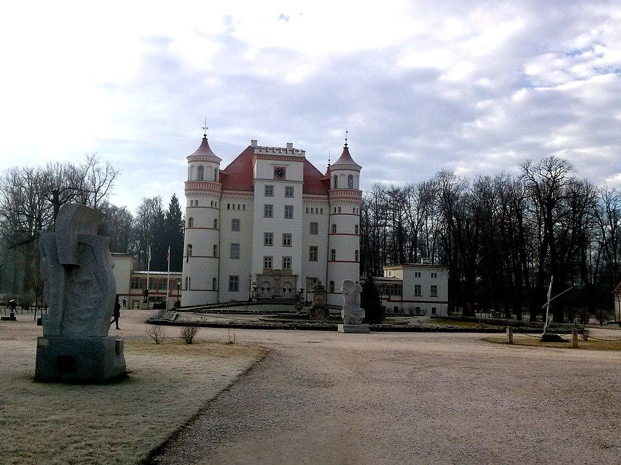 Pałac Wojanów - jak z ruiny zrobić korporację