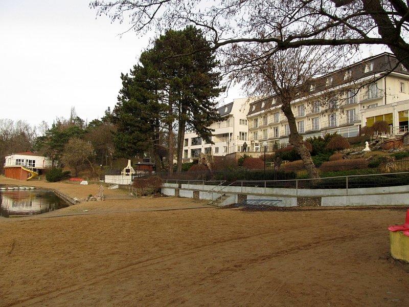 Wągrowiec - hotel przy Jez. Durowskim