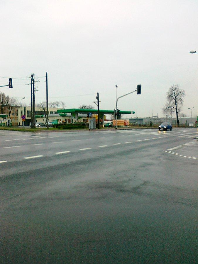 Po deszczu. Skrzyżowanie w Ożarowie Mazowieckim