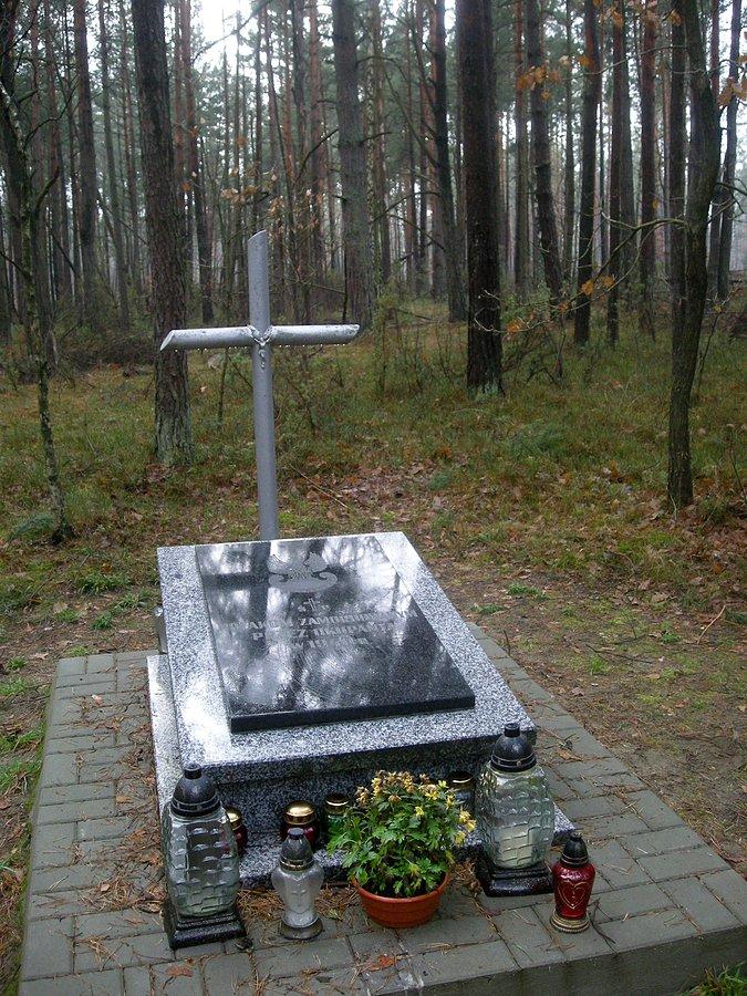 Las pod Apolonką - miejsce straceń