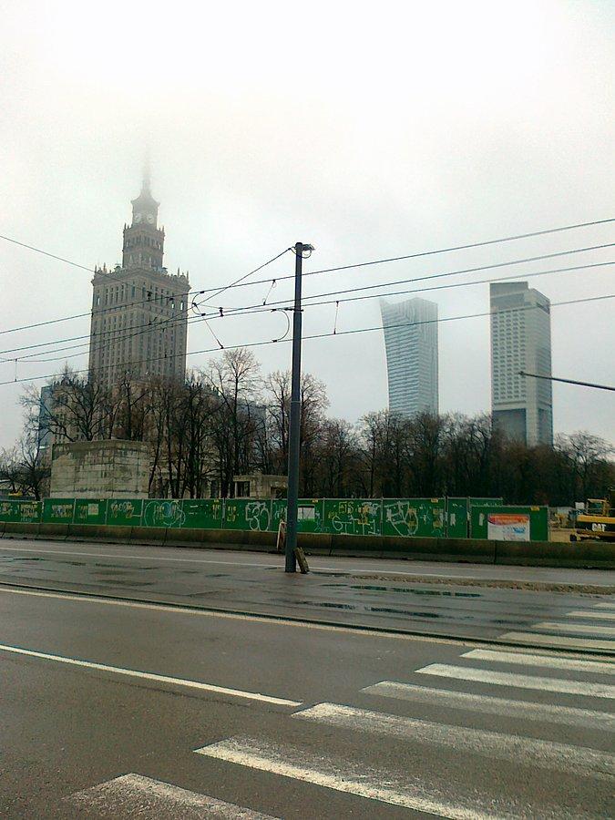 PKiN w asyście wieżowców