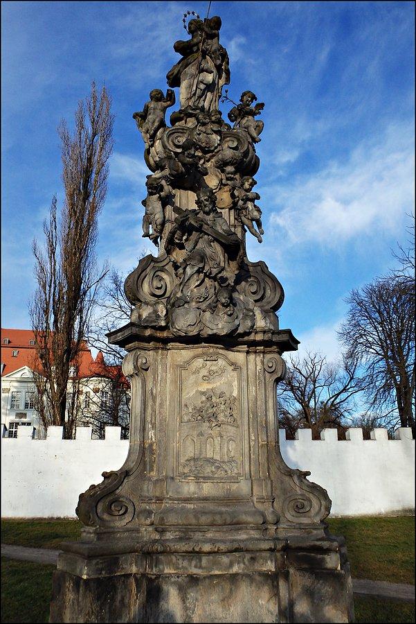 Leśnicki Nepomuk w całej okazałości