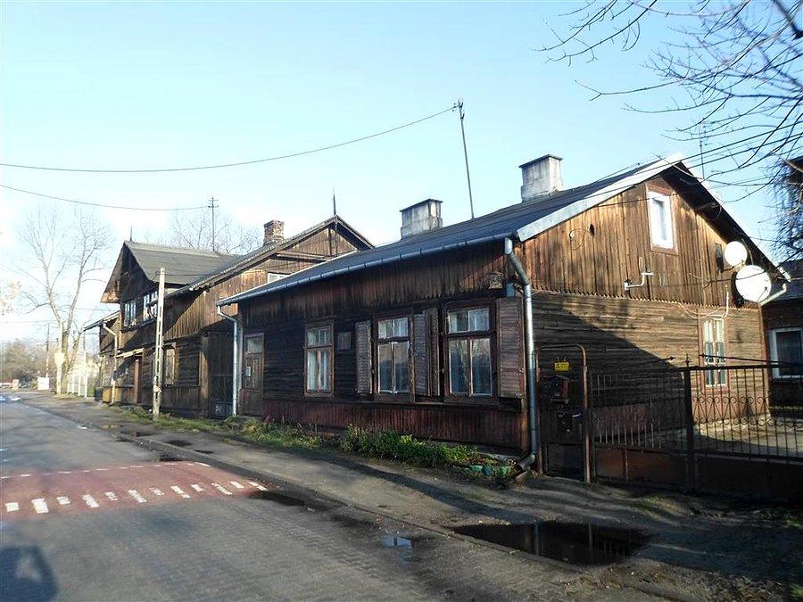 Drewniane domy przy torach - Pruszków/Piastów