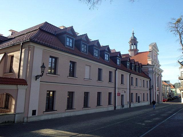 Dawny kościół (pw. św. Anny) i klasztor klarysek