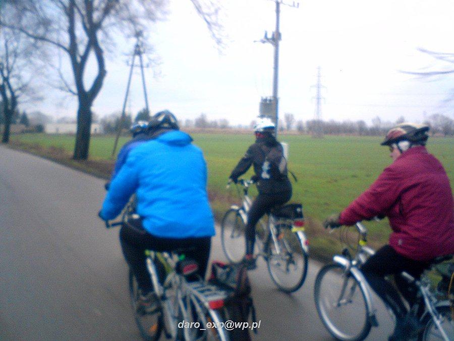 06-01-2014. Tczewscy rowerzyści w drodze do Koźlin. Celem głównym była plaża w Jantarze