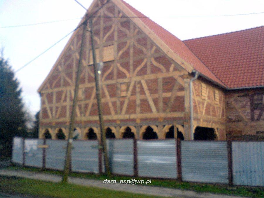 06-01-2014. Zdjęcie wyremontowanego Domu Podcieniowego w Nowej Kościelnicy