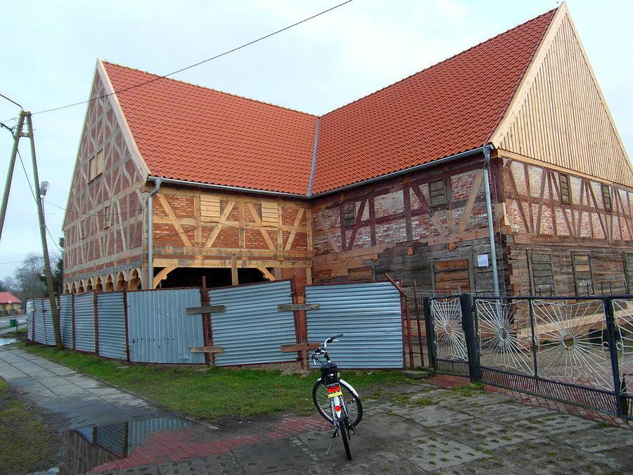 Remont domu podcieniowego w Nowej Kościelnicy