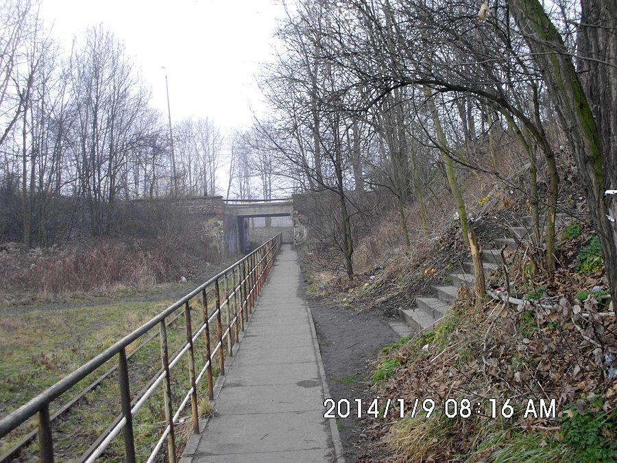W Karbiu - na górze linia nr 132 Bytom-Wrocław a na dole linia Bytom Wąskotorowy-Miasteczko Śląskie Wąskotorowa