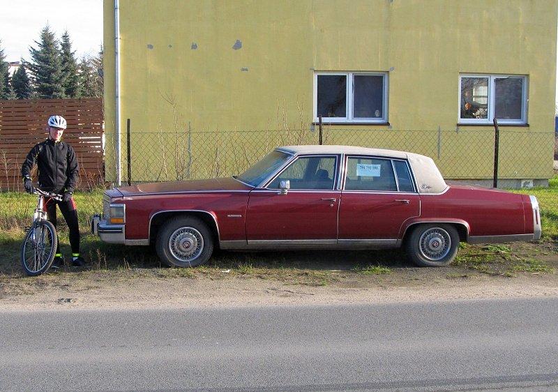 Piękny, amerykański krązownik szos - cadillac