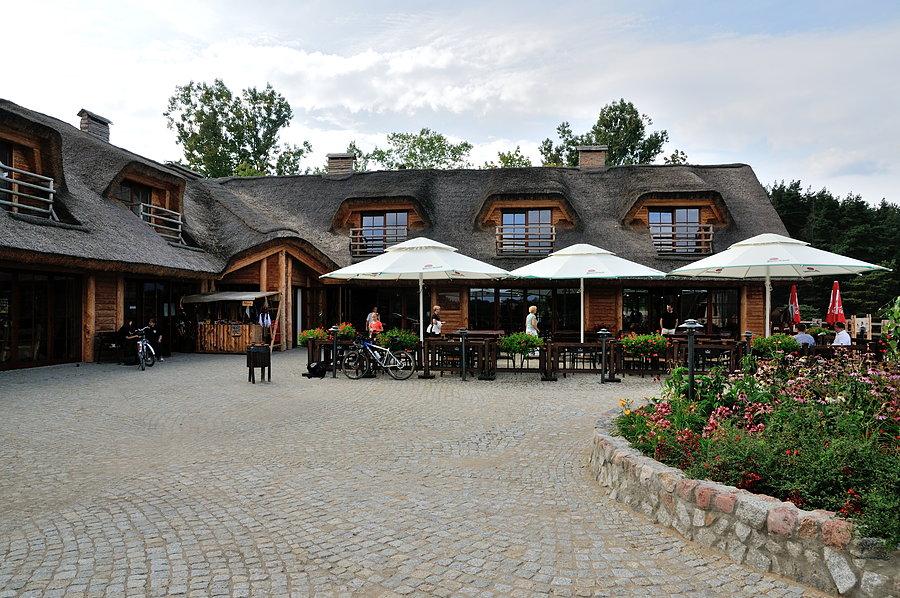 Restauracja koło grodziska