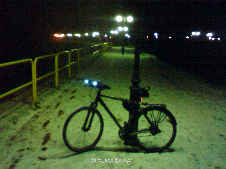 16-01-2014. Mój rowerek i Ja, wieczorem na Bulwarze Wiślanym w Tczewie