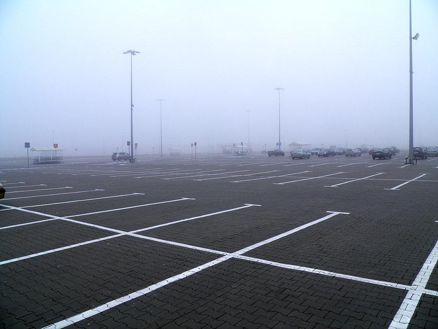 We mgle na parkingu pod marketem Auchan 17 stycznia 14 r