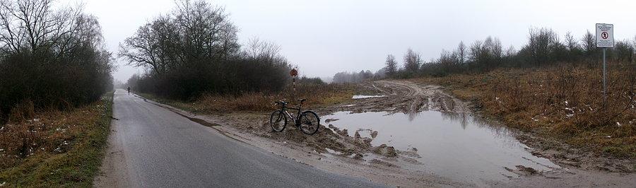 Półmglisty klimacik znad poligonowej szosy