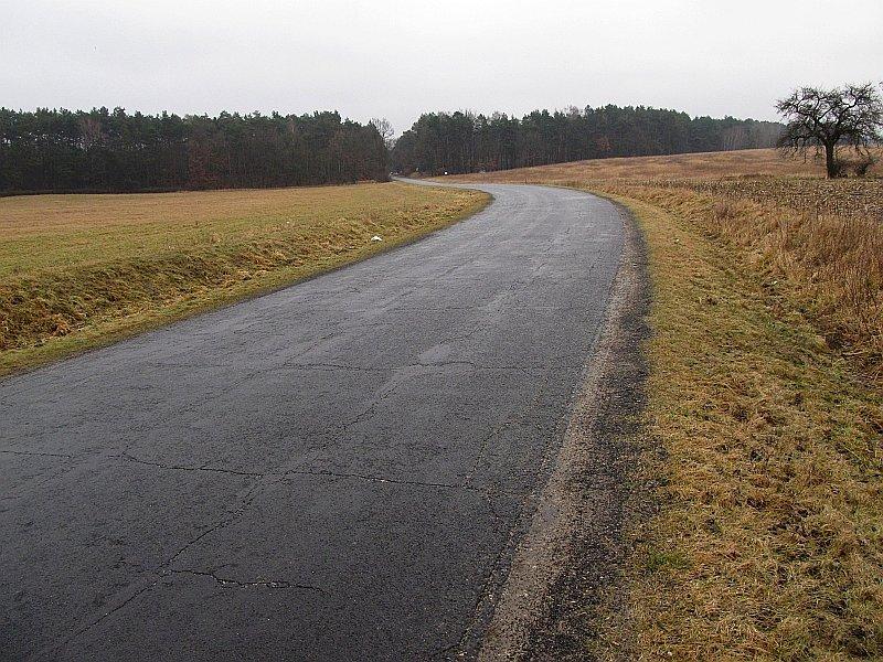 Droga do Tuczna także cała w lodzie