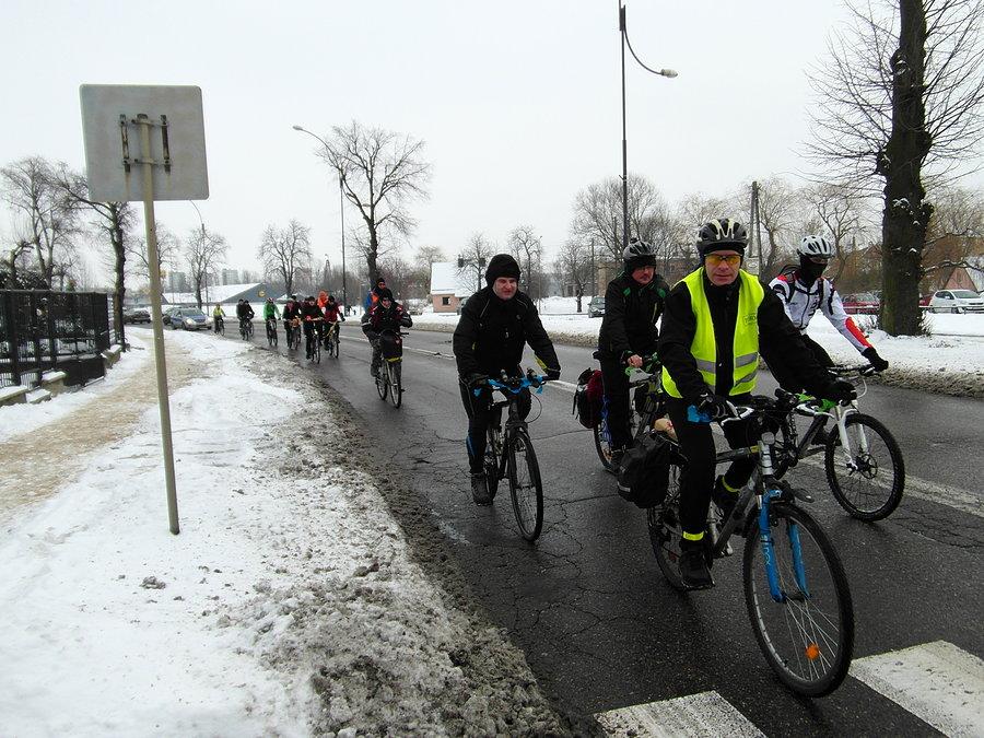 Zimowy przejazd rowerowy - ulica Jagiellońska w Tczewie