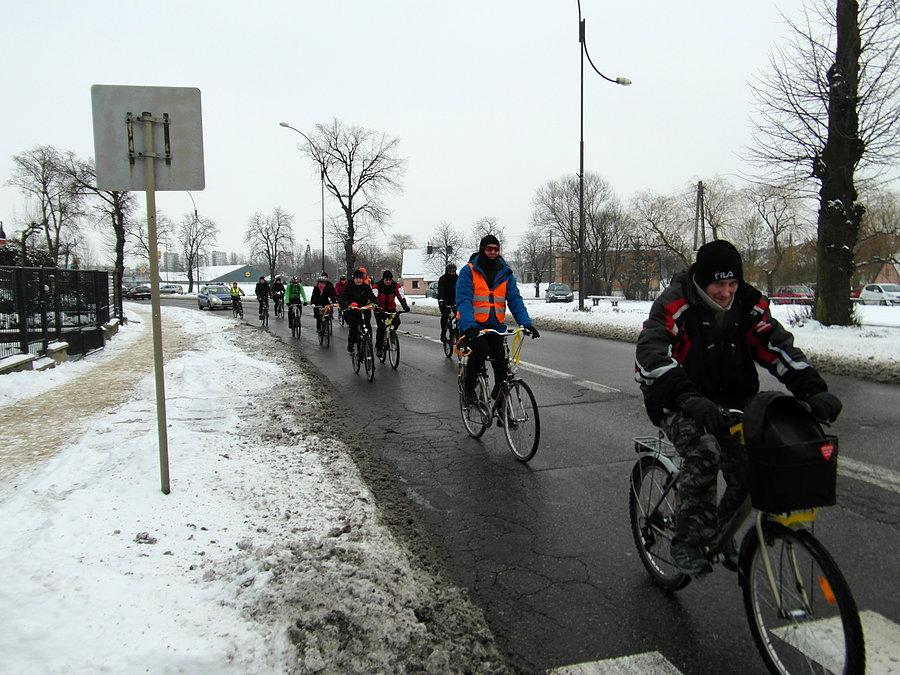 Zimowy przejazd rowerowy - ulica Jagiellońska w Tczewie
