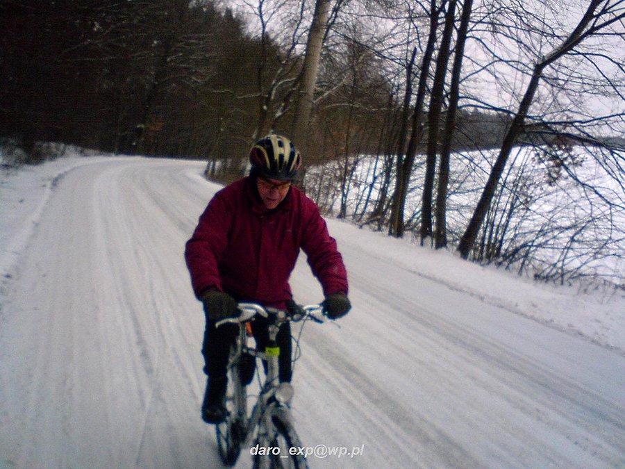 26-01-2014. Kolega Marek na drodze do Swarożyna. Niedzielna wycieczka rowerowa
